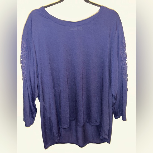 Cato Women's Navy Blue Tunic with Decorative Arm Embroidery Size 22/24 - Picture 1 of 6